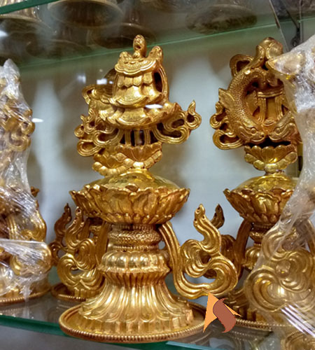 Tibetan buddhist rituals crafts, essential buddhist ritual items for sale, Buddha stupa crafts, Conch Shell, bumpa, kapala, offering bowls, Tingsha, Prayer Wheels, Prayer Beads Mala, Prayer Flags, Cymbals or Tingsha, Tibetan Ghau