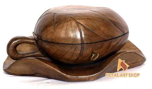 walnut gift box, Modern Walnut Furniture, hand carved walnut furnitures, walnut furniture srinagar, India, wood carvings